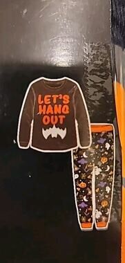 H181A Halloween Two Piece Pajama Set size 4/5 Xs - Let’s Hang Out/Bats/Pumpkins